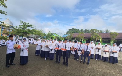 MTsN 1 HST Beri Reward Siswa Khatam Al-Qur’an, Satu Siswa Capai 3 Kali Khatam